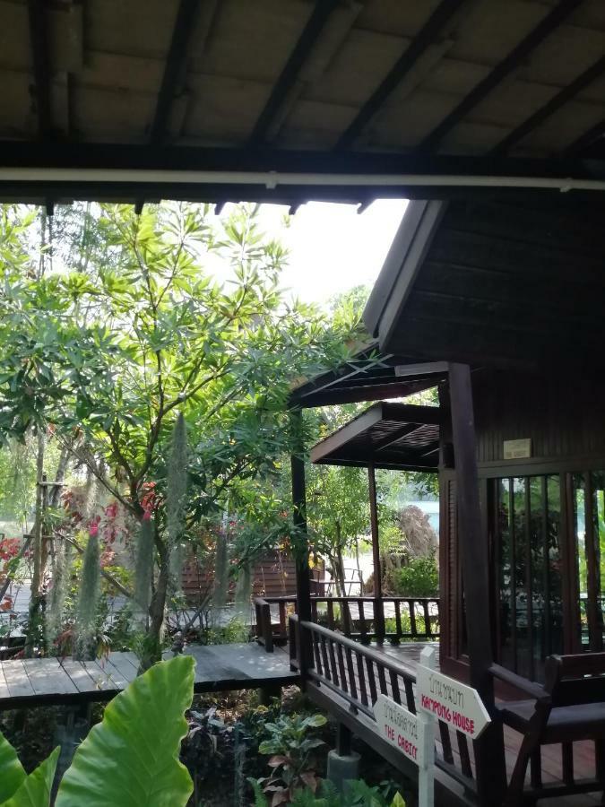 Rustic​ Charm​ Suphan​ Ban Tha Pong Exterior photo